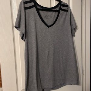 Torriid v-neck tee